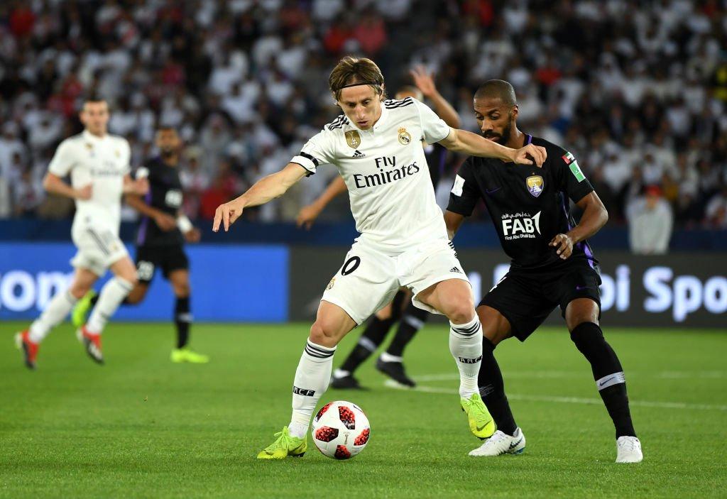 里昂赛前造点机会，志在欧超杯名次提升，质疑声仍在，球队文化再被提及(国乒女团32击败日本夺冠)