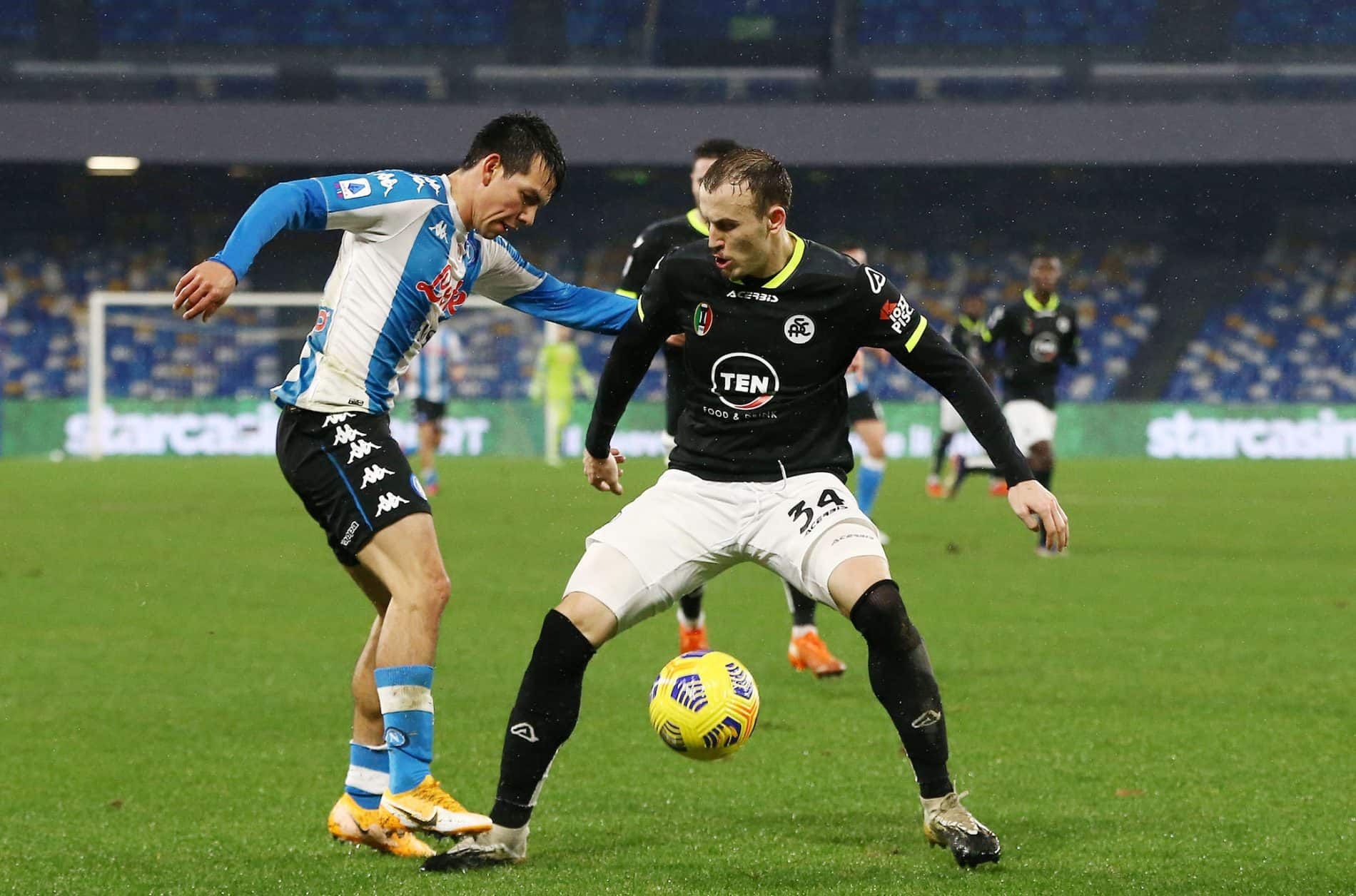 集结日费耶诺德回应争议：英超节点到来，压力陡增，年轻球员得到机会