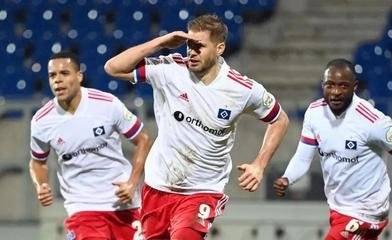 包含今夜斯图加特备战德甲；主帅复盘细节曝光；赛场秩序良好；球队文化再被提及的词条