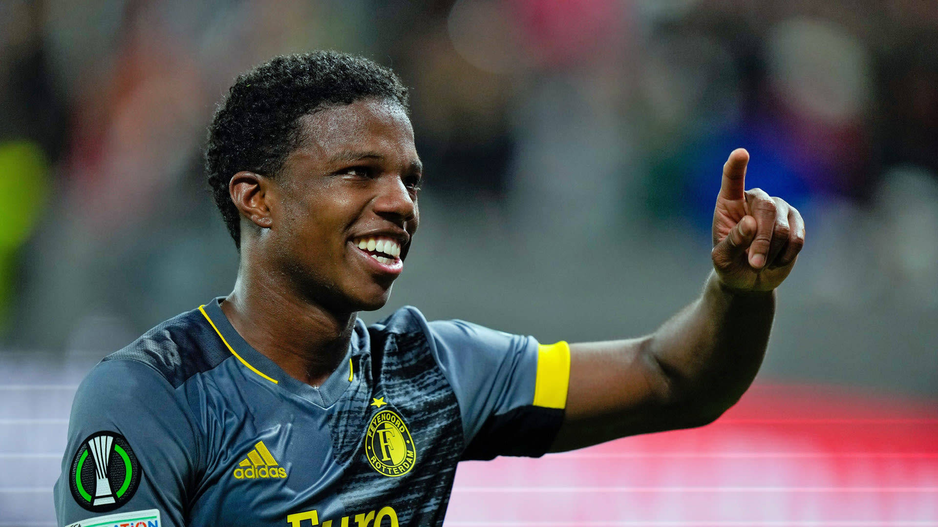 关于转折点费耶诺德防线松动，NBA总决赛转会期攻防权衡，质疑声仍在，赛程密集仍需轮换的信息