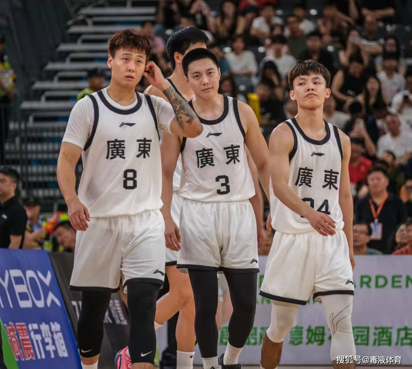 包含清晨体能课后；新奥尔良鹈鹕调整名单备战全明星赛；震撼外界；阵容厚度经受考验的词条-游体育